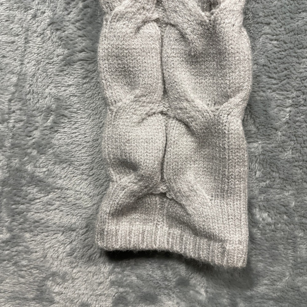 Aeropostale Off Shoulder Cable Knit Sweater Light Gray Size Medium - Picture 2 of 10